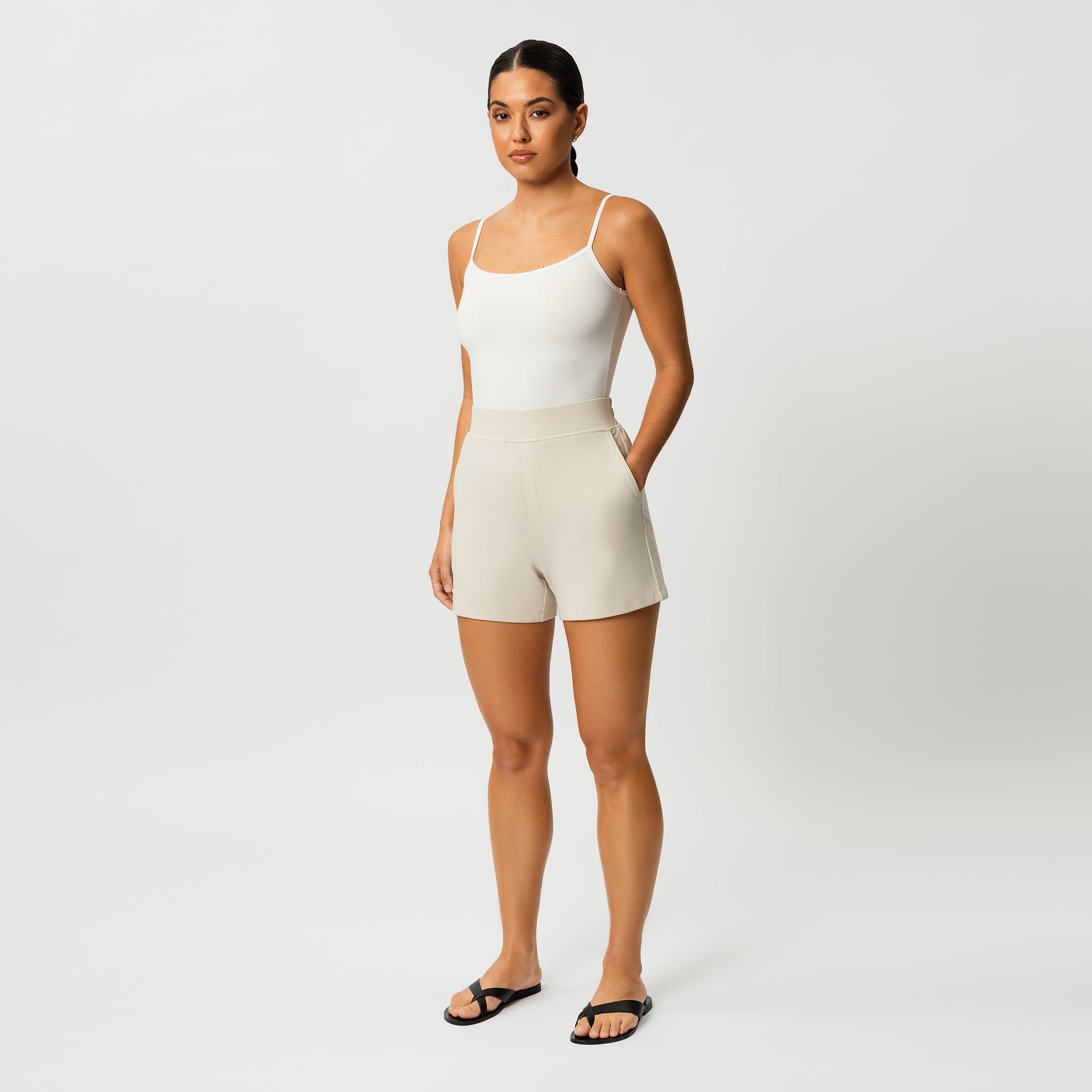 Light Ponte Shorts - Ninepine
