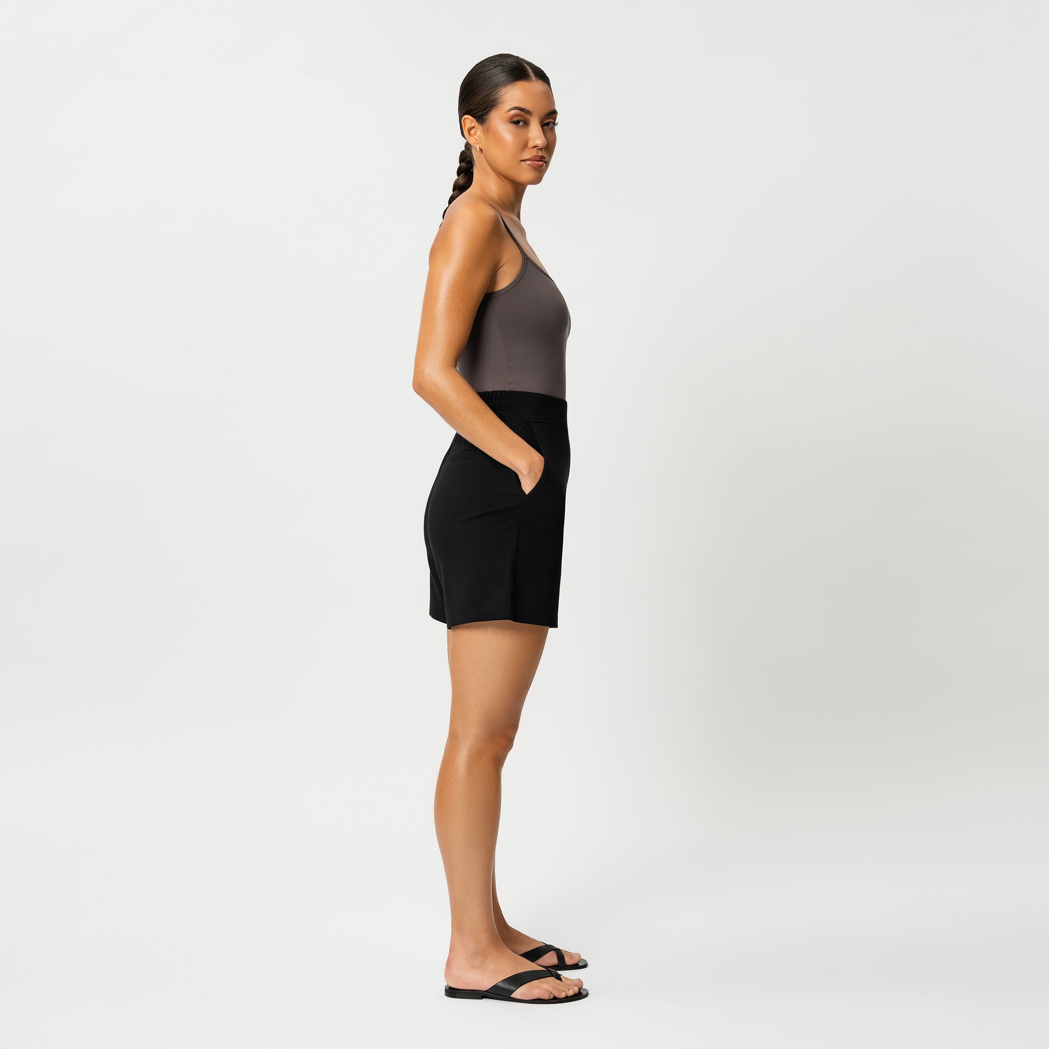 Light Ponte Shorts - Ninepine