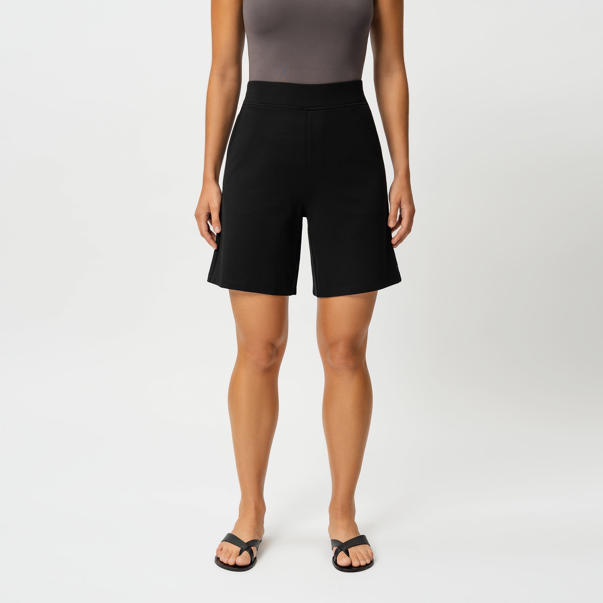 Light Ponte Shorts - Ninepine