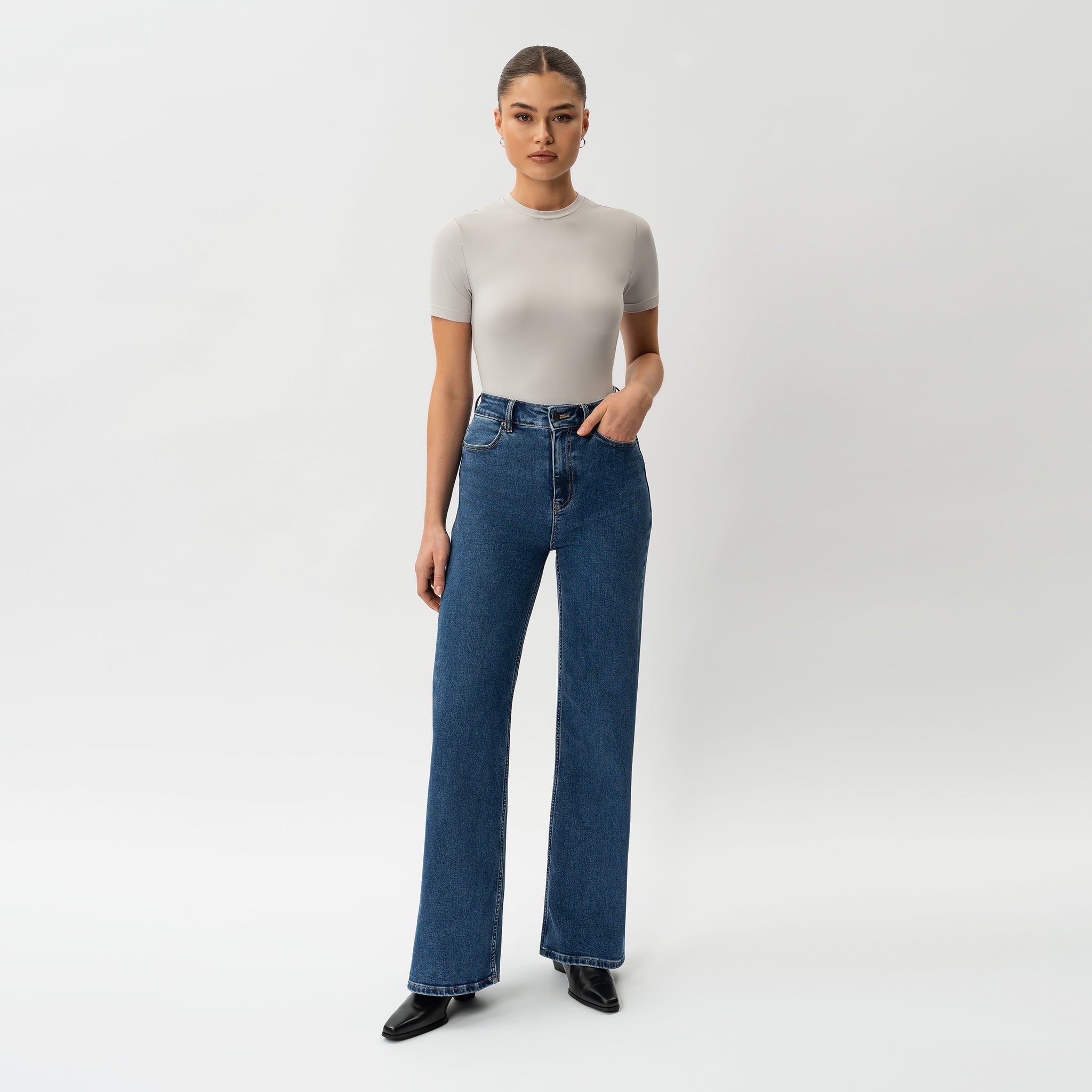 Relaxed ComfortDenim™ Jeans - Ninepine