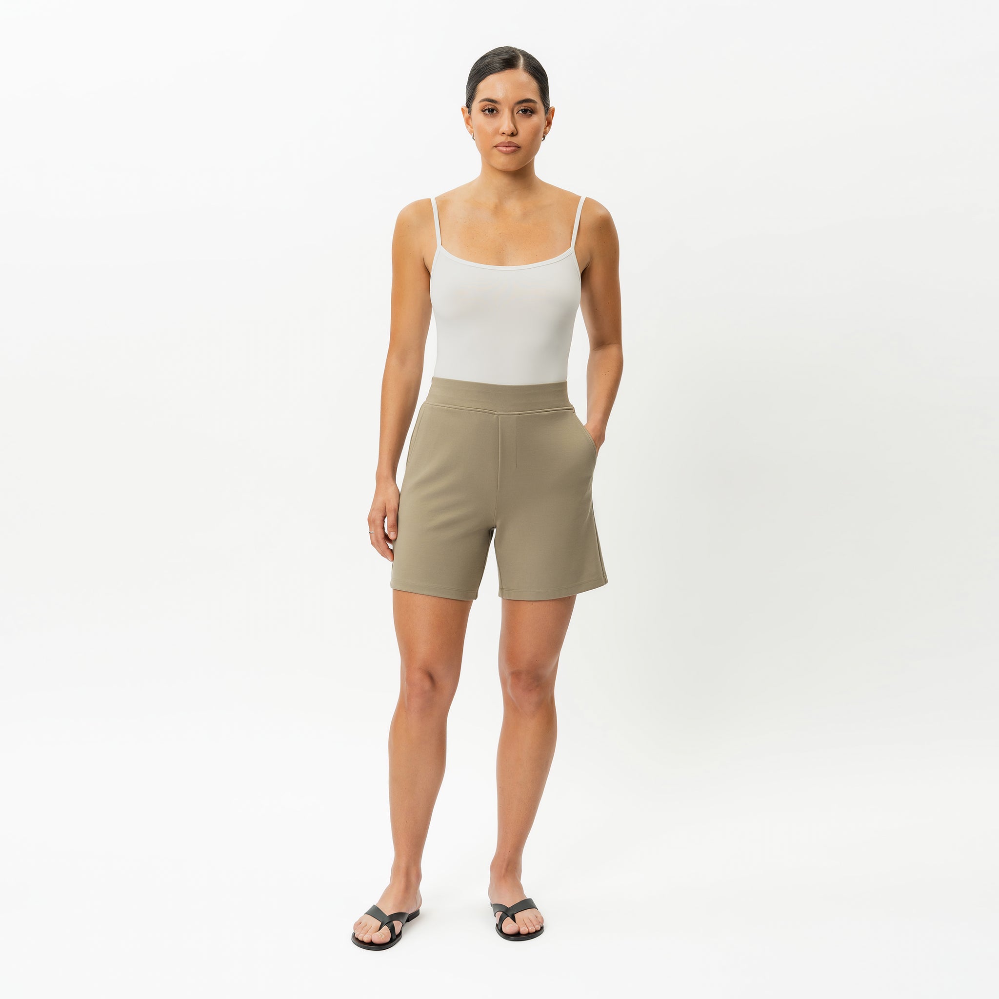 Light Ponte Shorts - Ninepine