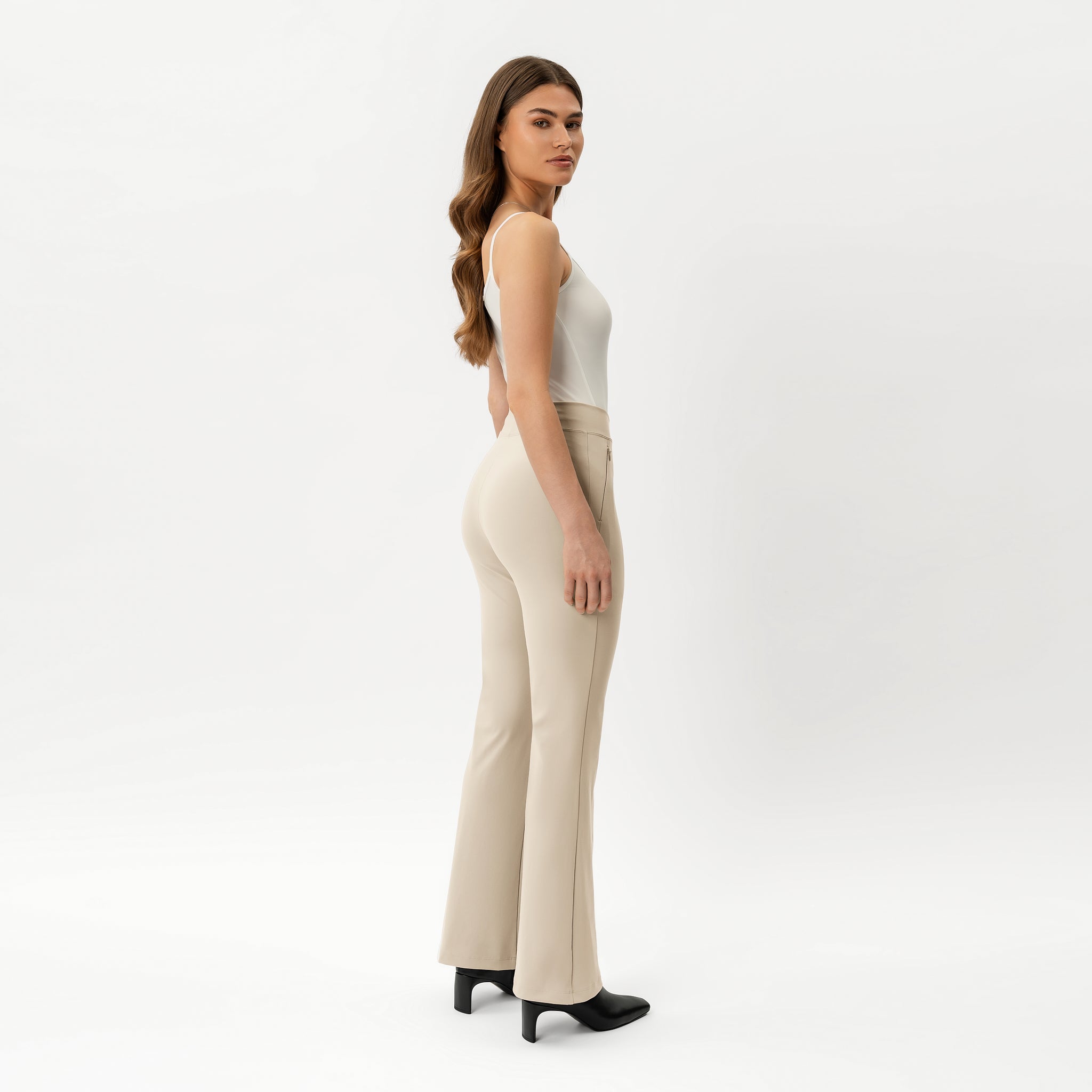 Asana Bootcut Pant - Ninepine