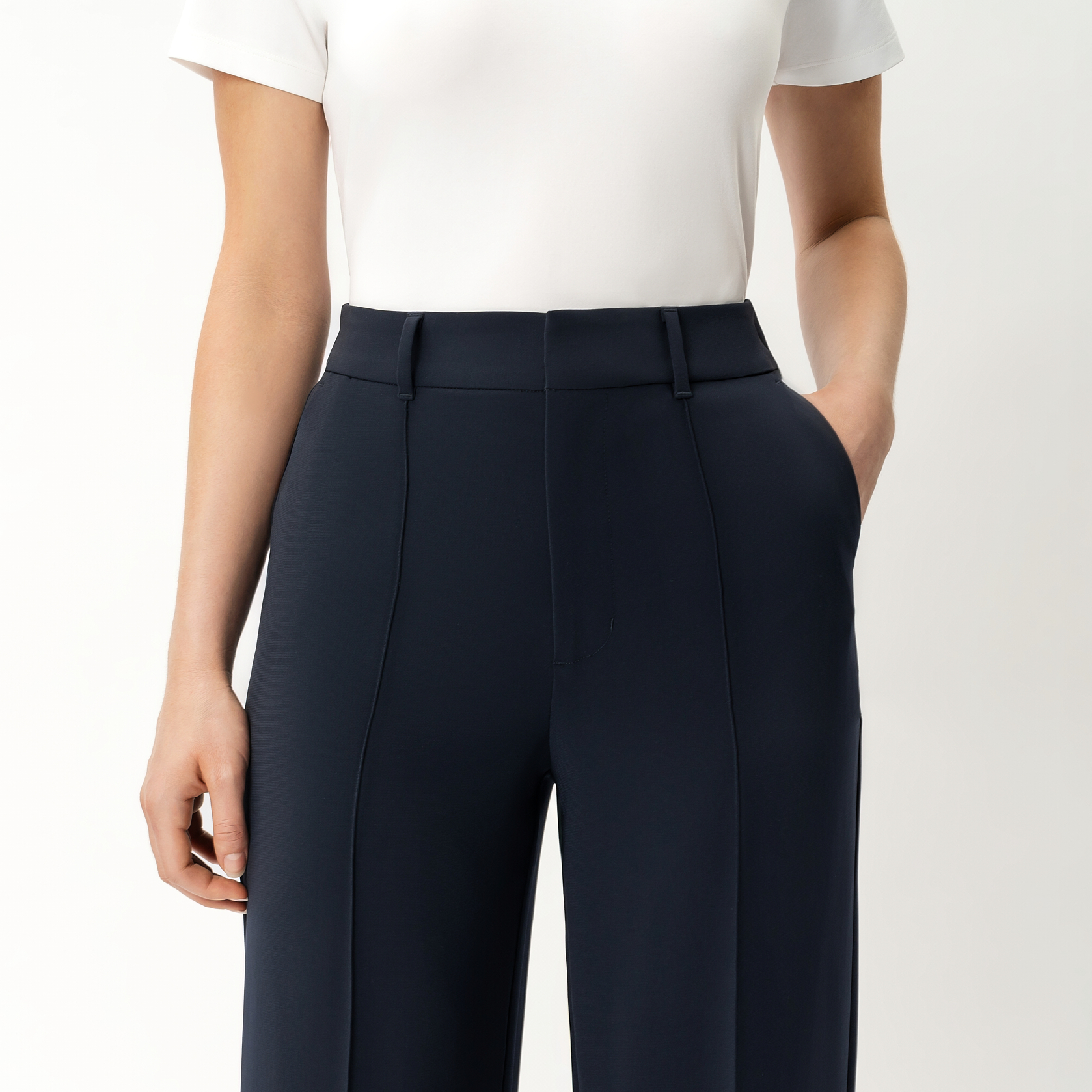 Crepe Relaxed Trouser - Ninepine