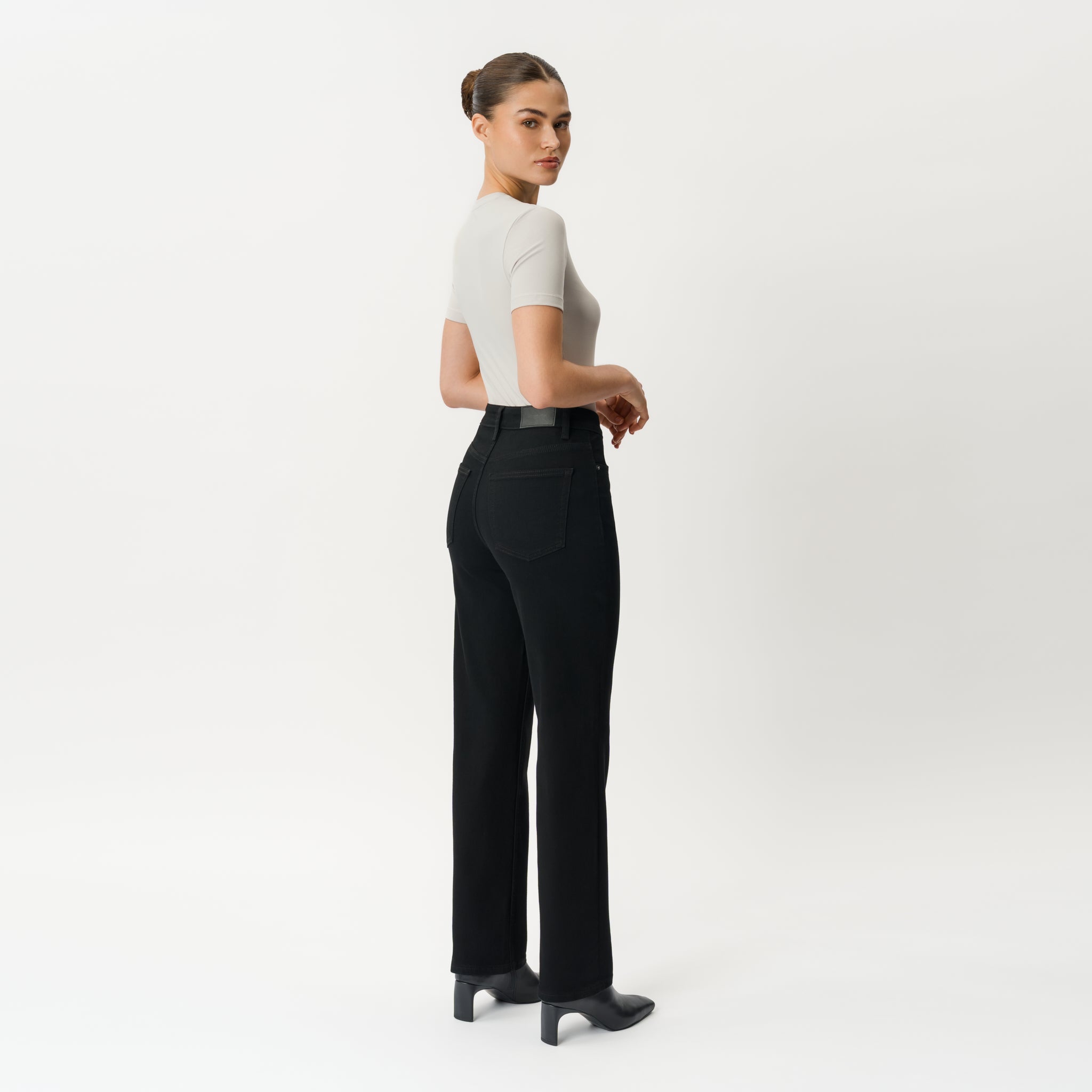 Classic Straight ComfortDenim™ Jeans - Ninepine