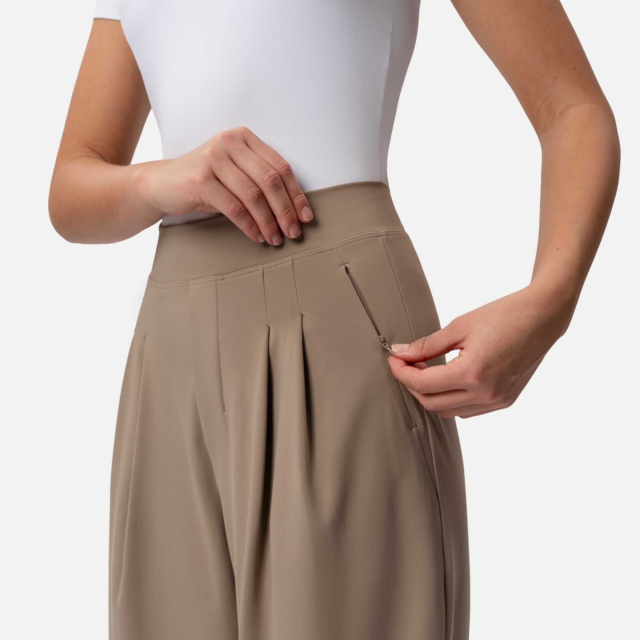 Height: 172 cm | Length: 32" | Size: XS / Height: 5'8" | Length: 32" | Size: XS